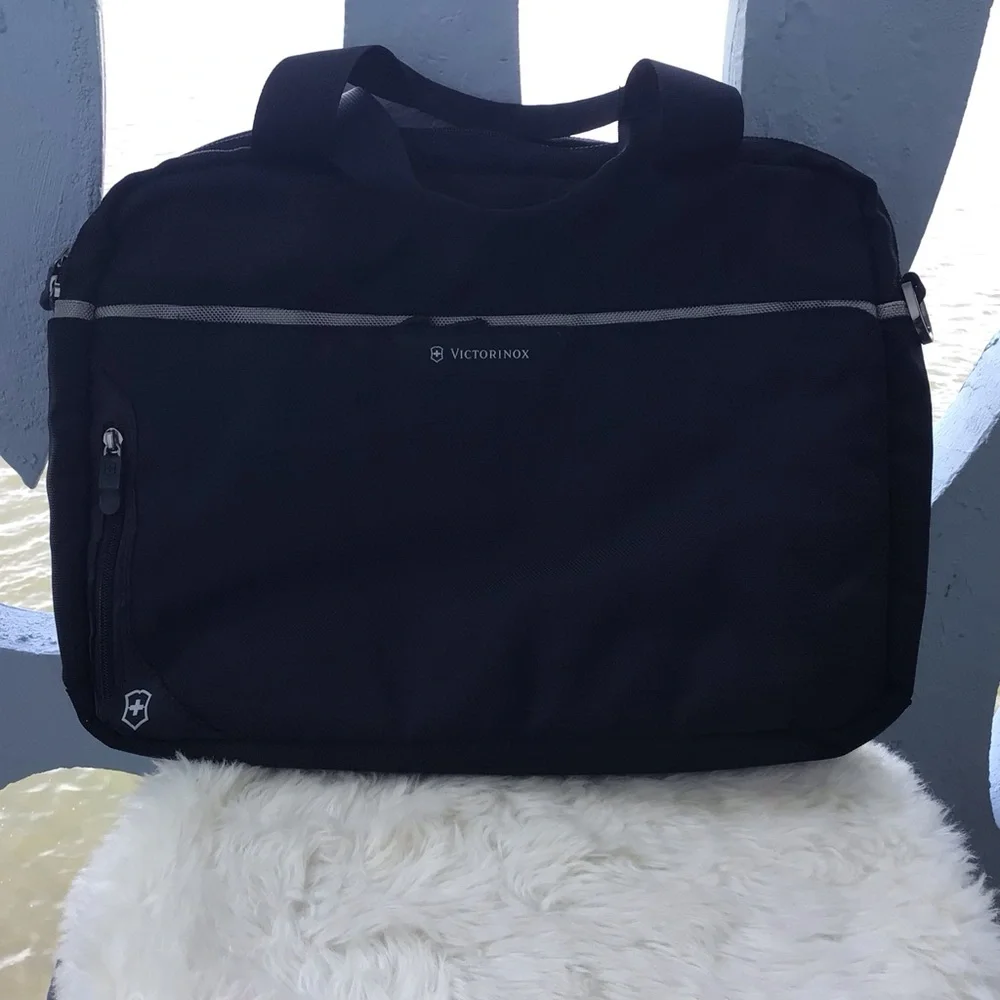 Victorinox Multi-Compartmental Laptop Briefcase Travel Bag Lightweight